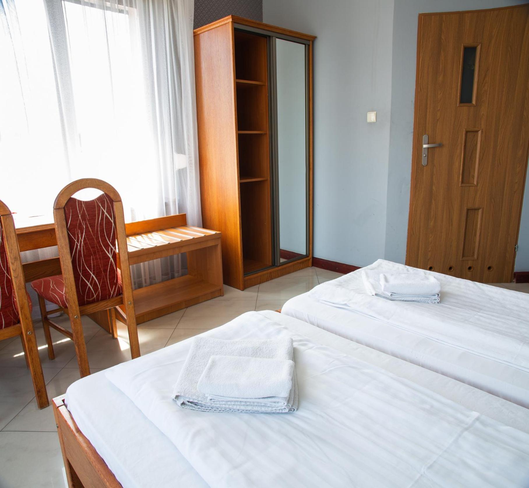 Perla Motel Leszno  Exterior photo