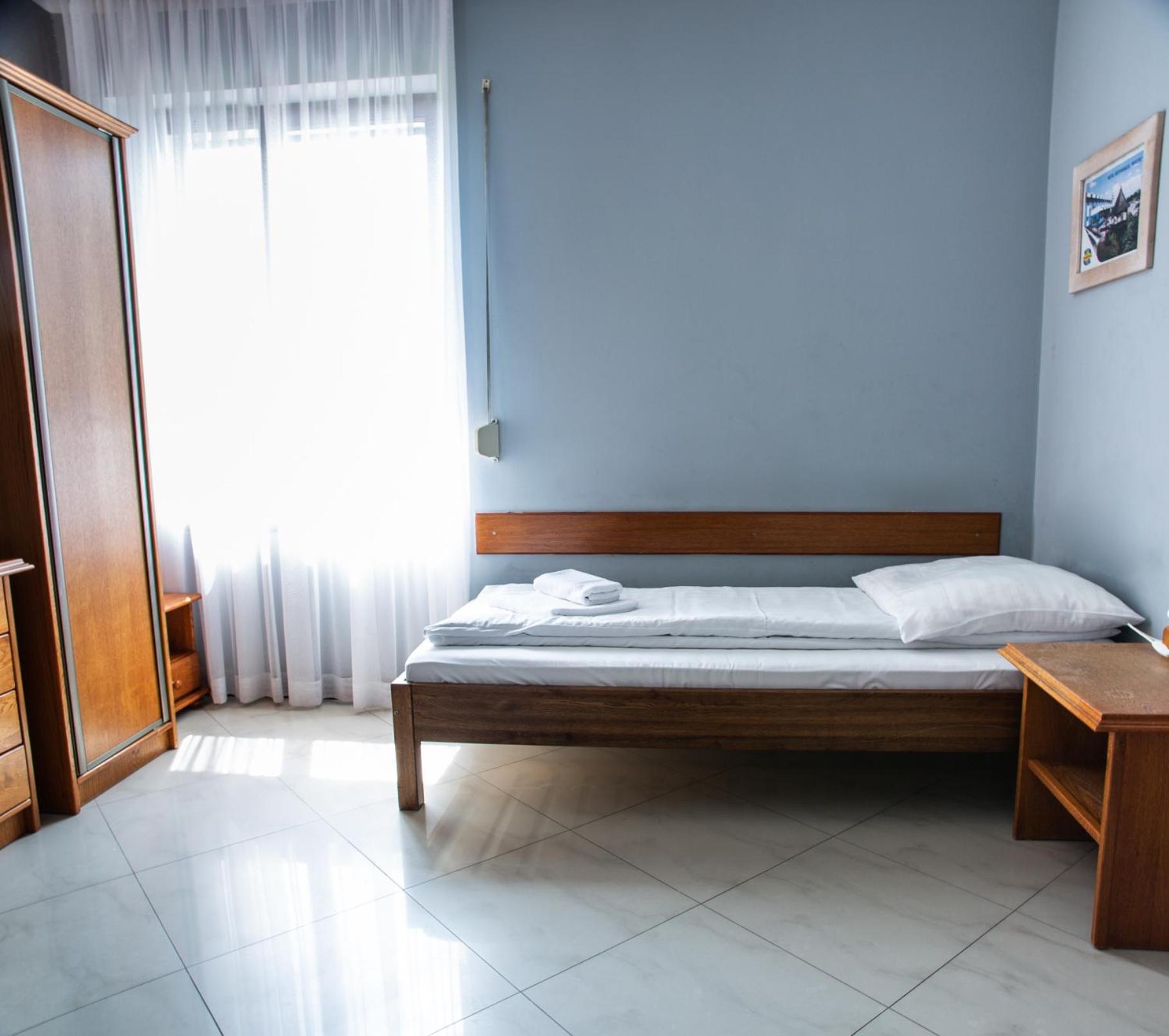 Perla Motel Leszno  Exterior photo