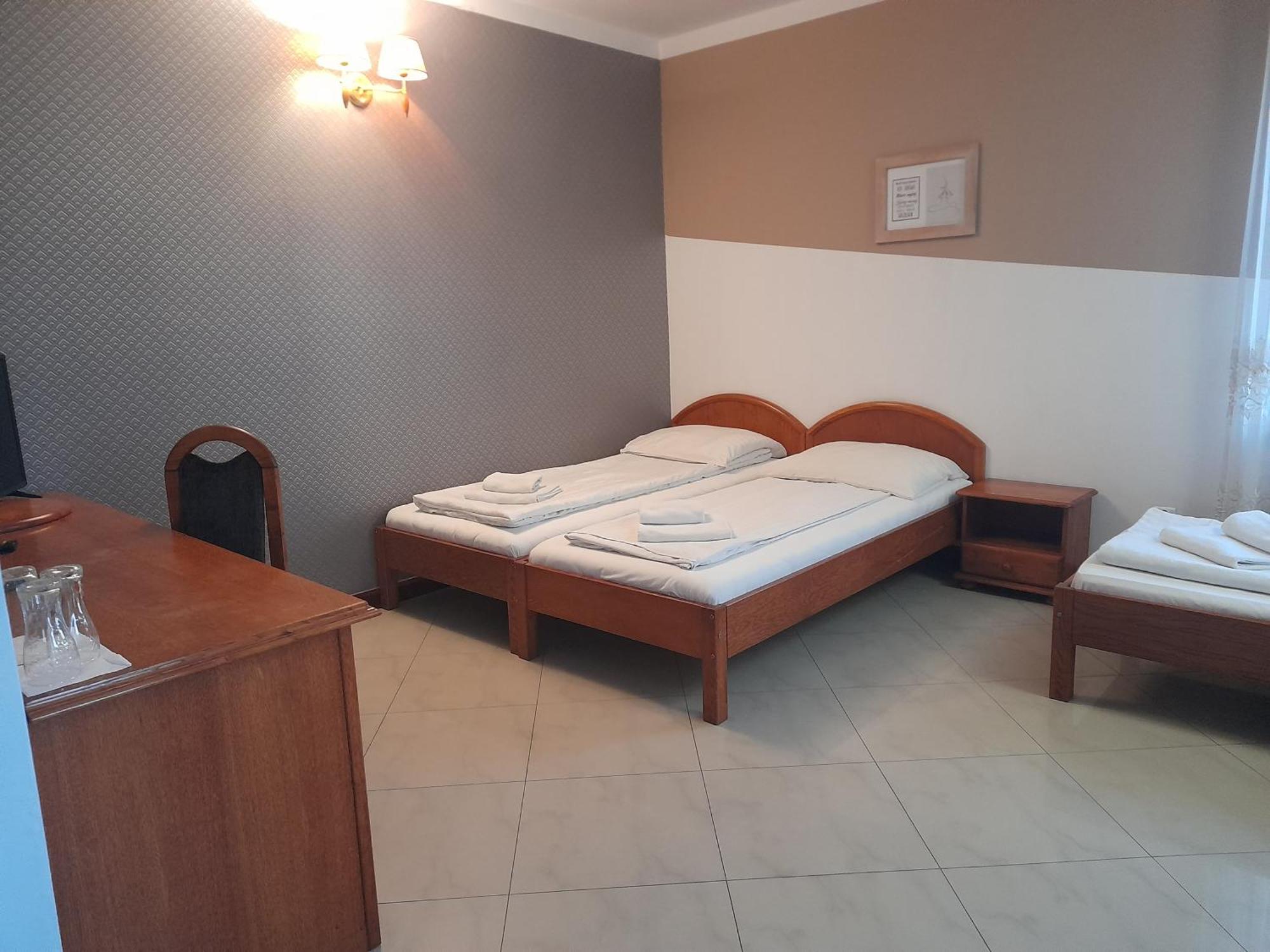 Perla Motel Leszno  Exterior photo
